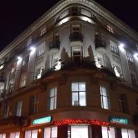 У Франківську підсвітили будівлю колишнього готелю "Київ" 