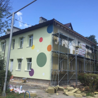У «Ластівці» - дах, у «Малятку» - фасад: УКБ продовжує модернізувати навчальні заклади Франківська