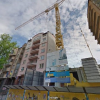  Чому у Франківську досі не можуть демонтувати будівельний кран біля скандальної забудови