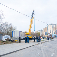 У Франківську продовжують будувати нову тролейбусну лінію. ФОТО