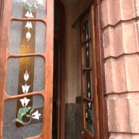 У Франківську відновили двері у 100-літній кам'яниці
